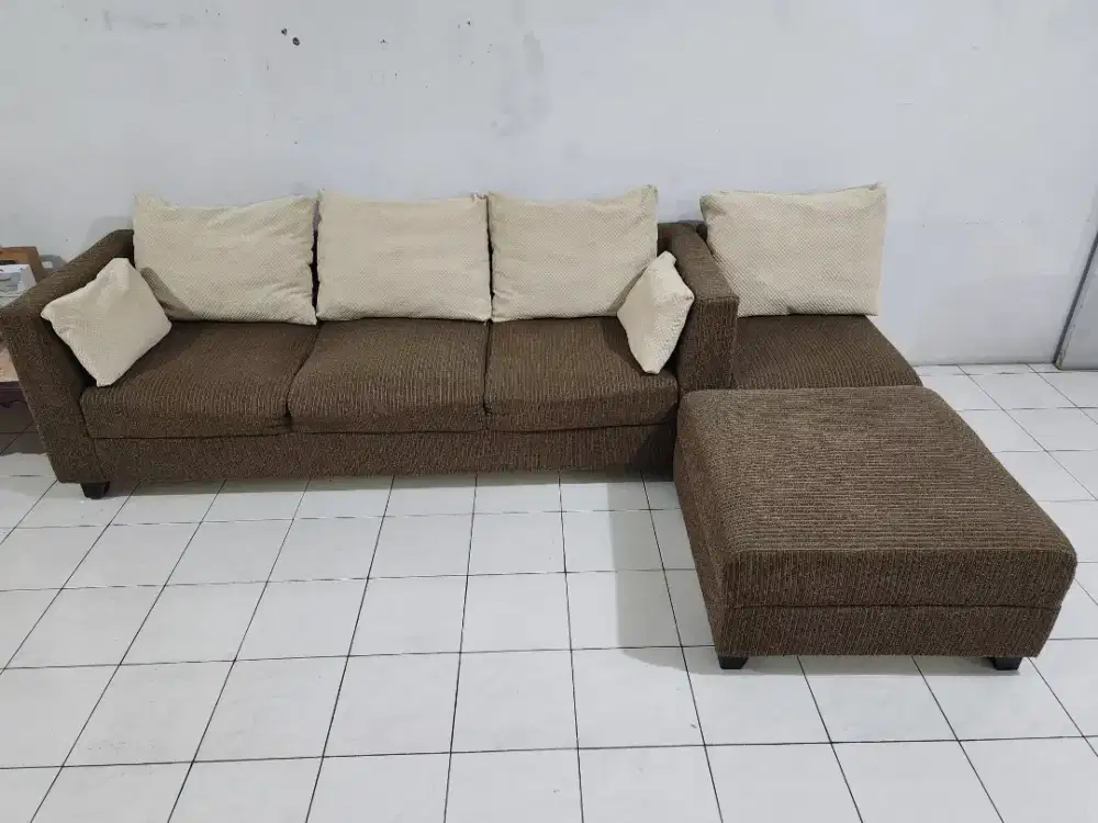Sofa Minimalis Coklat 5 Seater (3 Bagian Terpisah) - Kondisi Terawat