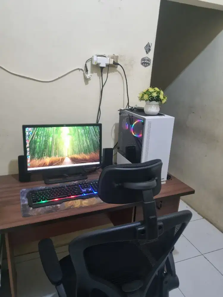 PC GAMING DAN PERLENGKAPAN