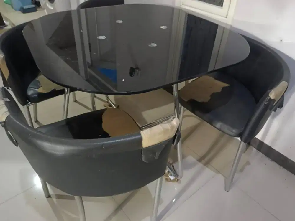 Dijual murah meja makan set