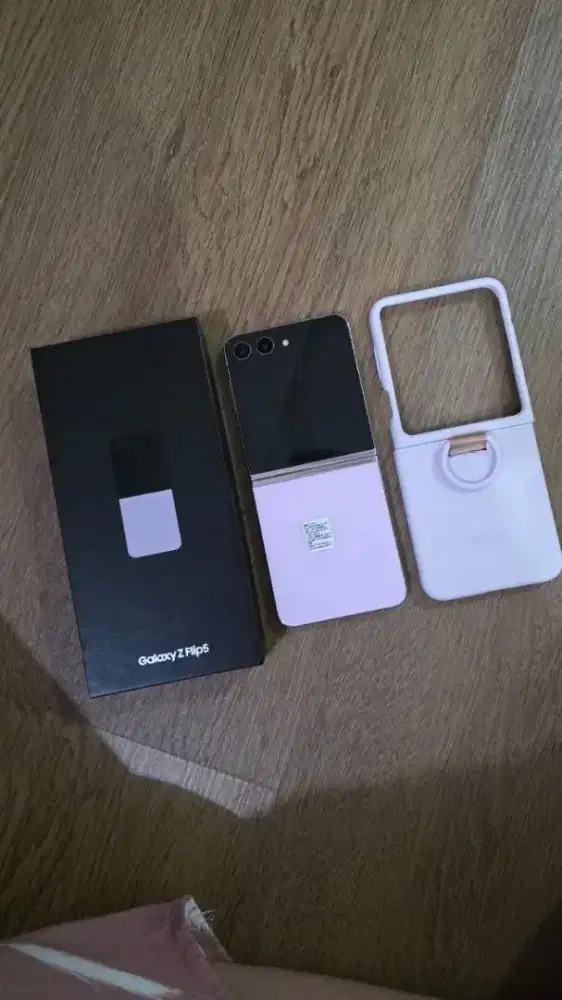 Flagship Samsung Z flip 5 Purple 8/256 Snapdragon Sein Minus Tompel