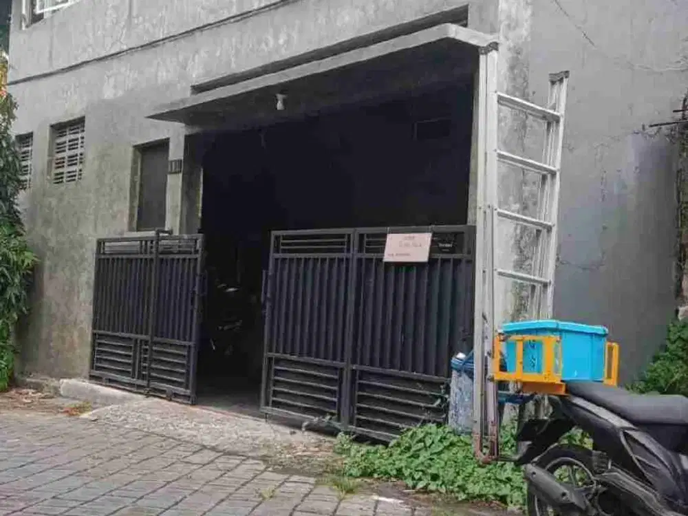 For lease a room 2 floor mezzanine in kerobokan kuta utara  BALI