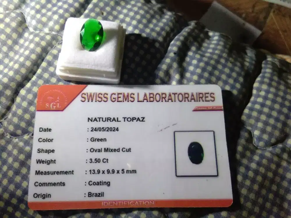 Batu Zamrud columbia