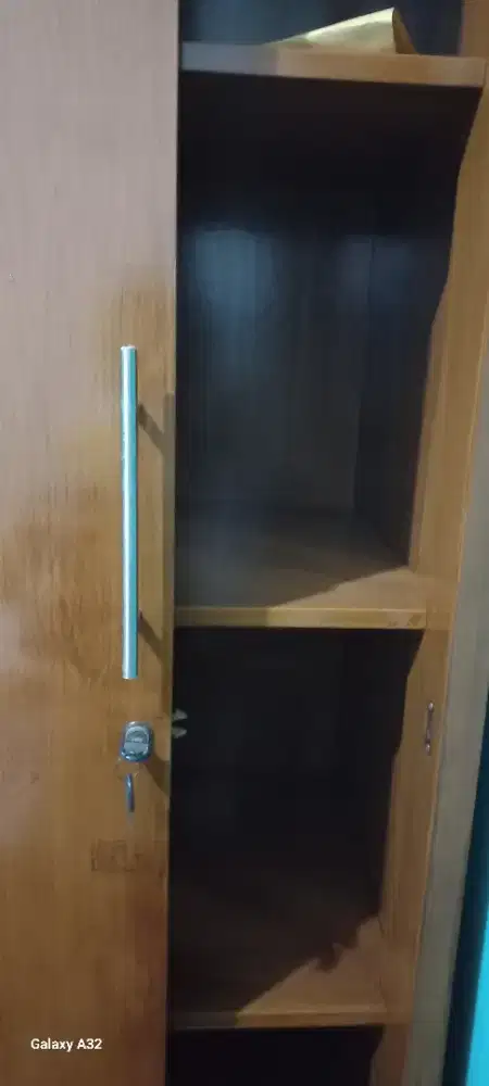 lemari pakaian sliding