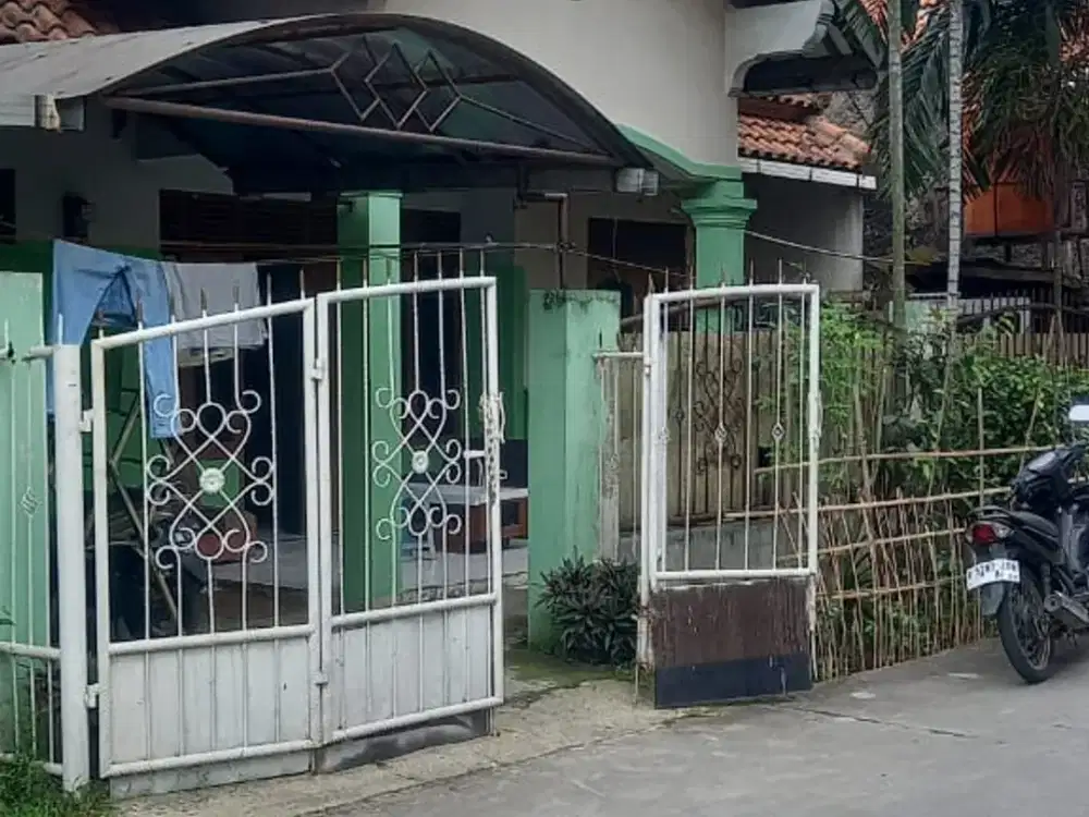 BU*HOT DEAL*JARANG ADA*DIJUAL RUMAH TERAWAT KAWASAN MARGAHAYU RAYA KOTA BANDUNG