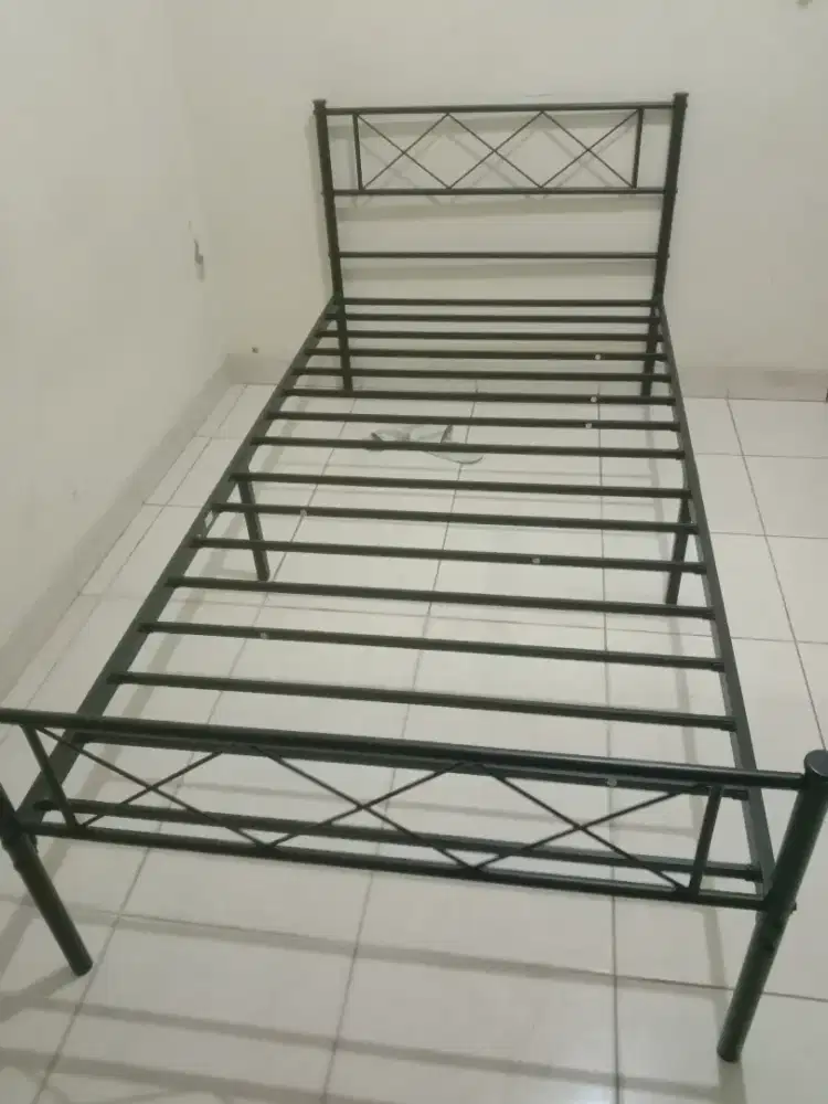 DIPAN MINIMALIS BESI BAJA 100X200 CM