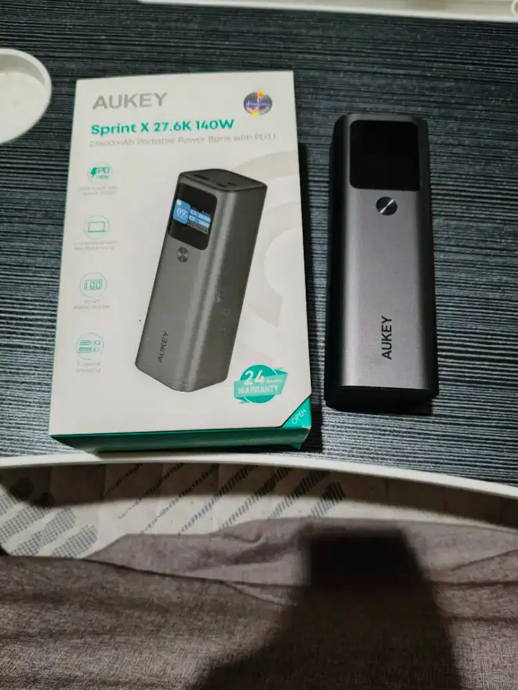Powerbank aukey 27600 mah 140 watt