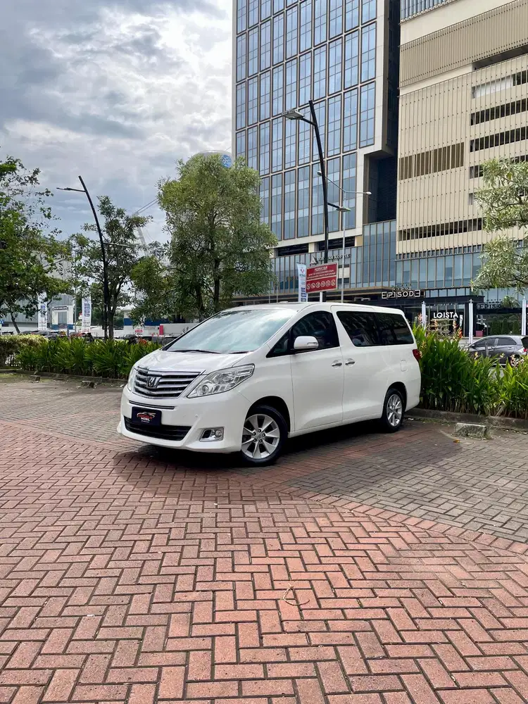 Toyota Alphard V6 3.5 AT 2014