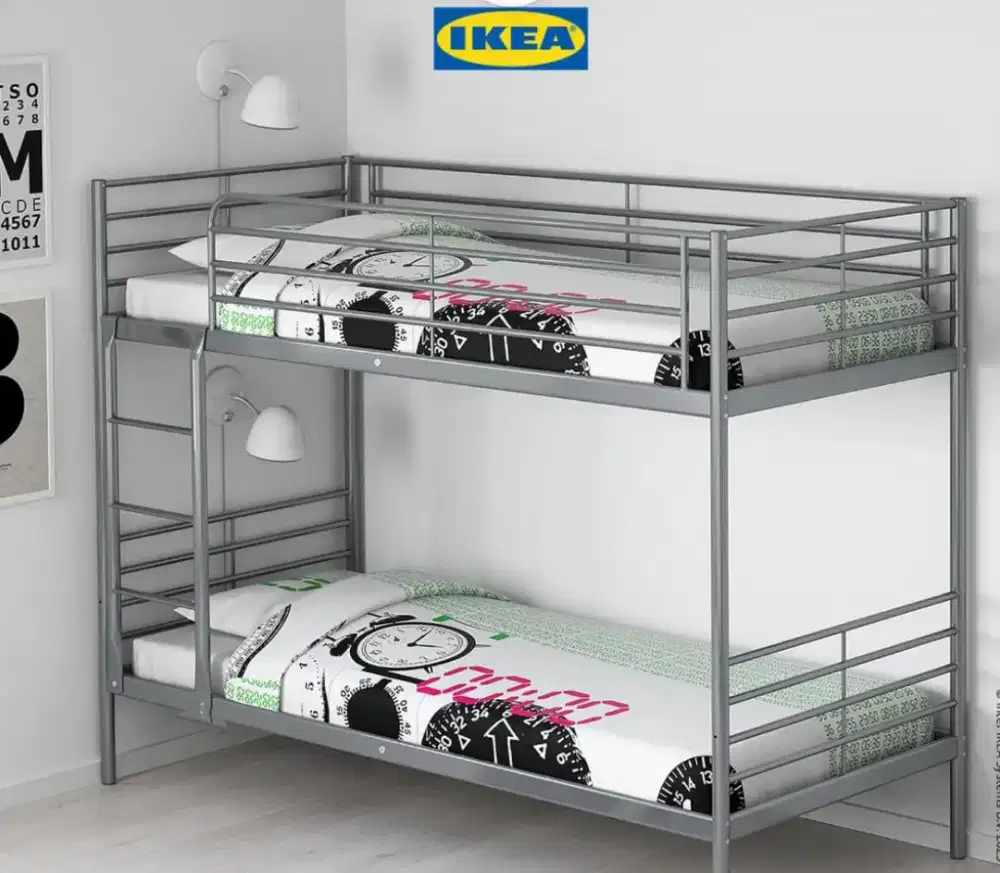 Ranjang tingkat + 2 kasur IKEA SVARTA