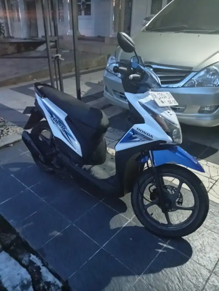 Beat esp tangan pertama pajak hidup