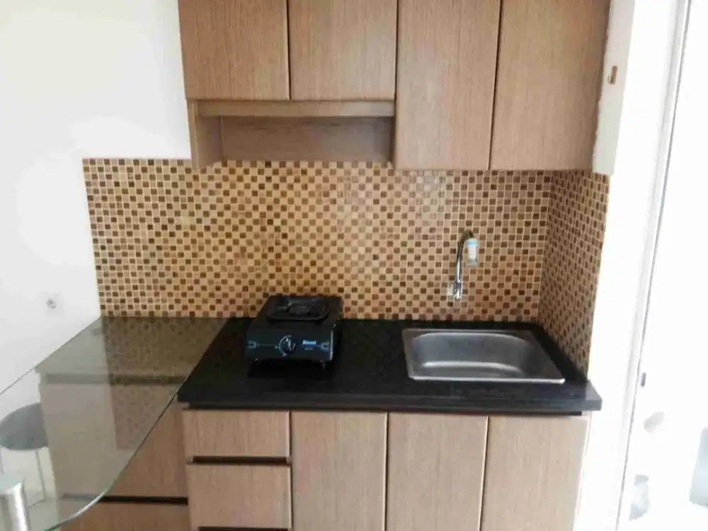 Disewakan 2bedroom semi furnished tower alamanda atas mall lt. 27