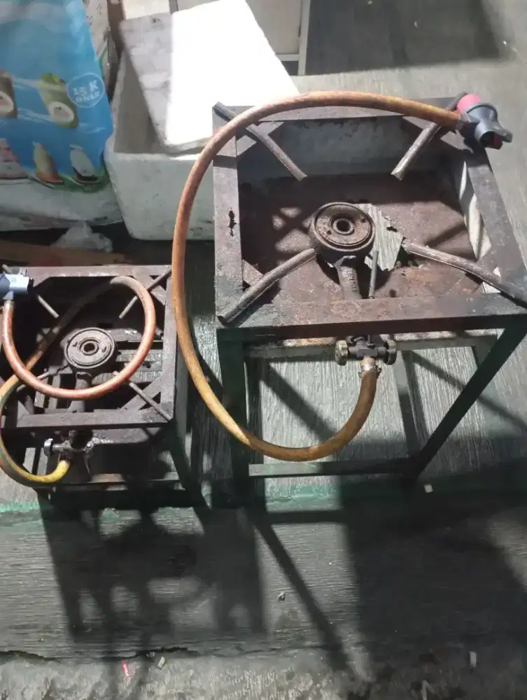 Dua ( 2 ) set kompor high pressure