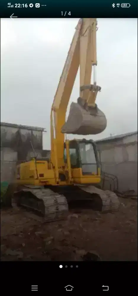 Excavator Komatsu PC 200-8 tahun 2012