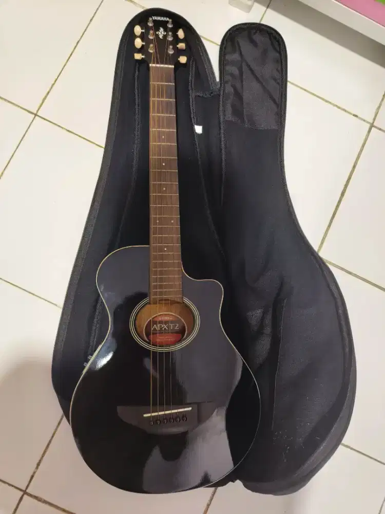 Gitar Akustik Yamaha APX T2 ( Black )