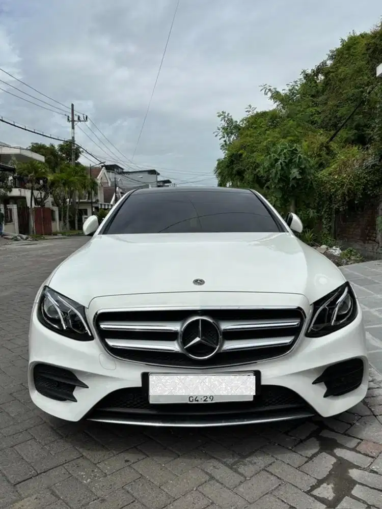 Mercedes-Benz E300 AMG (2018)