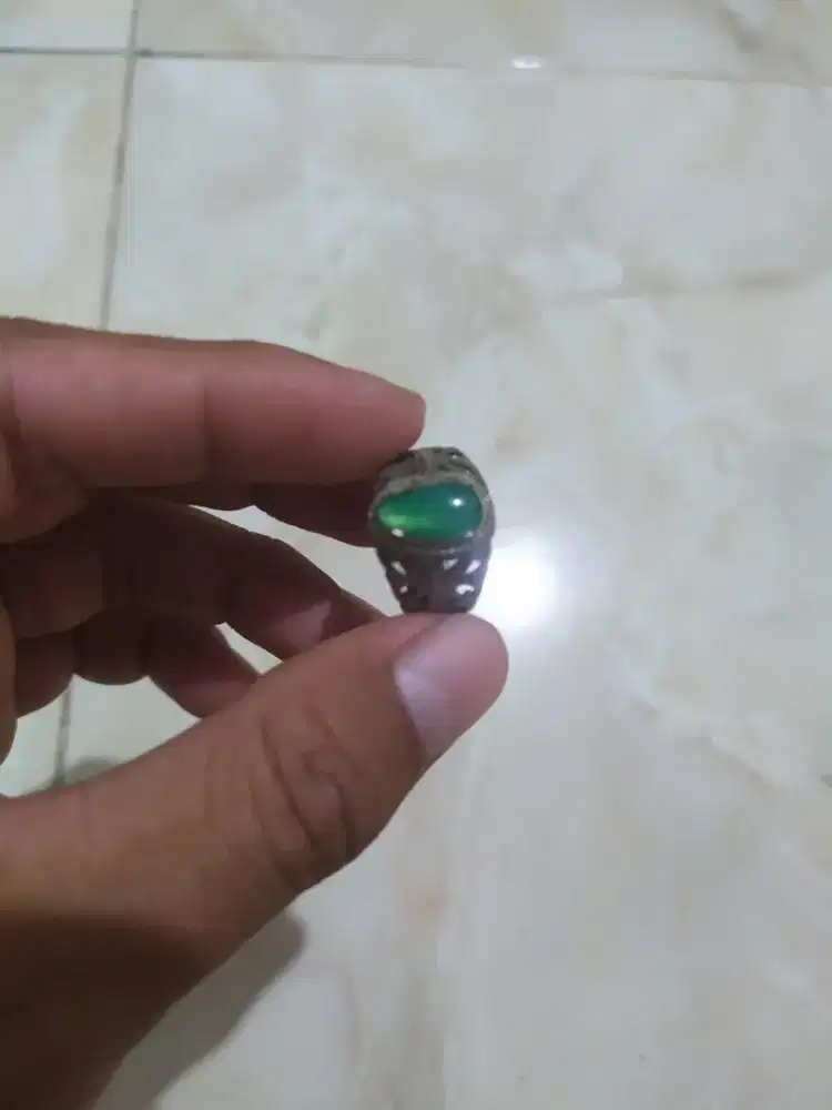 Cincin batu bacan