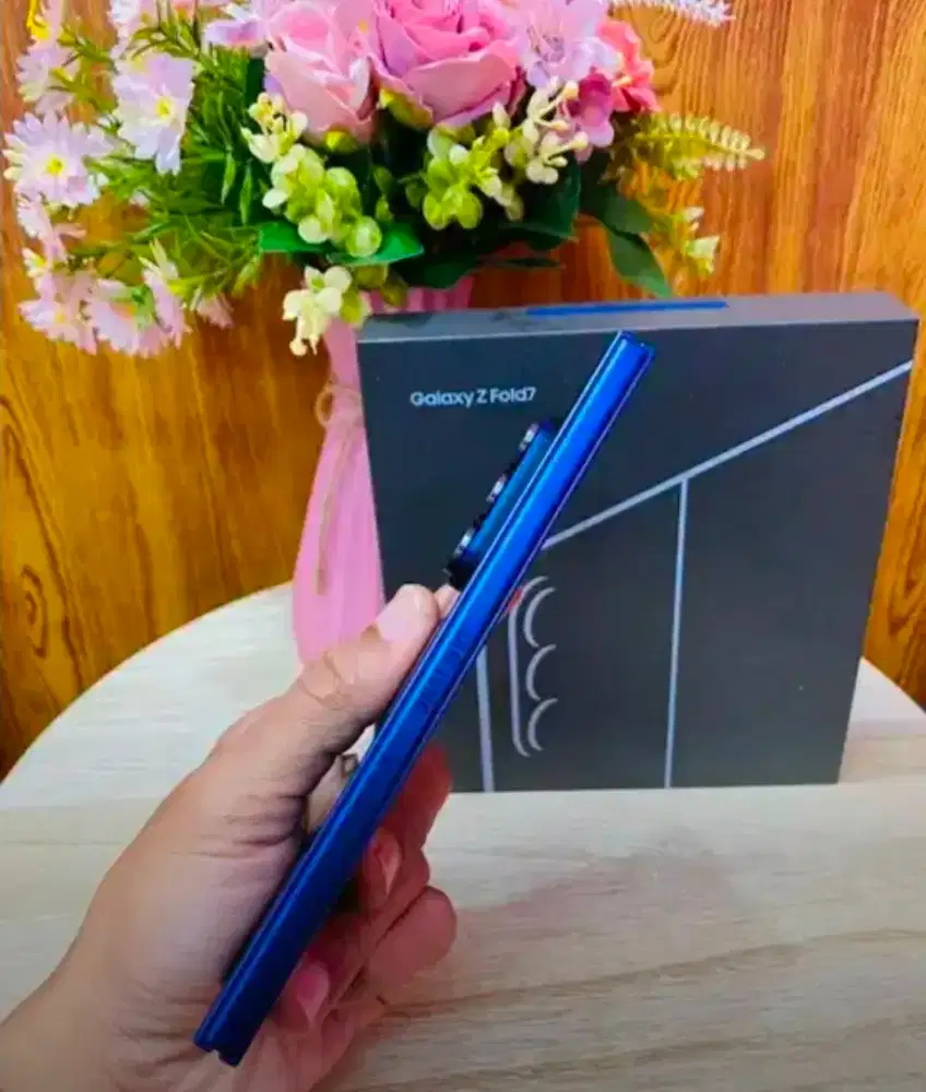 Fold 7 12/512 GB Free 2 Casing