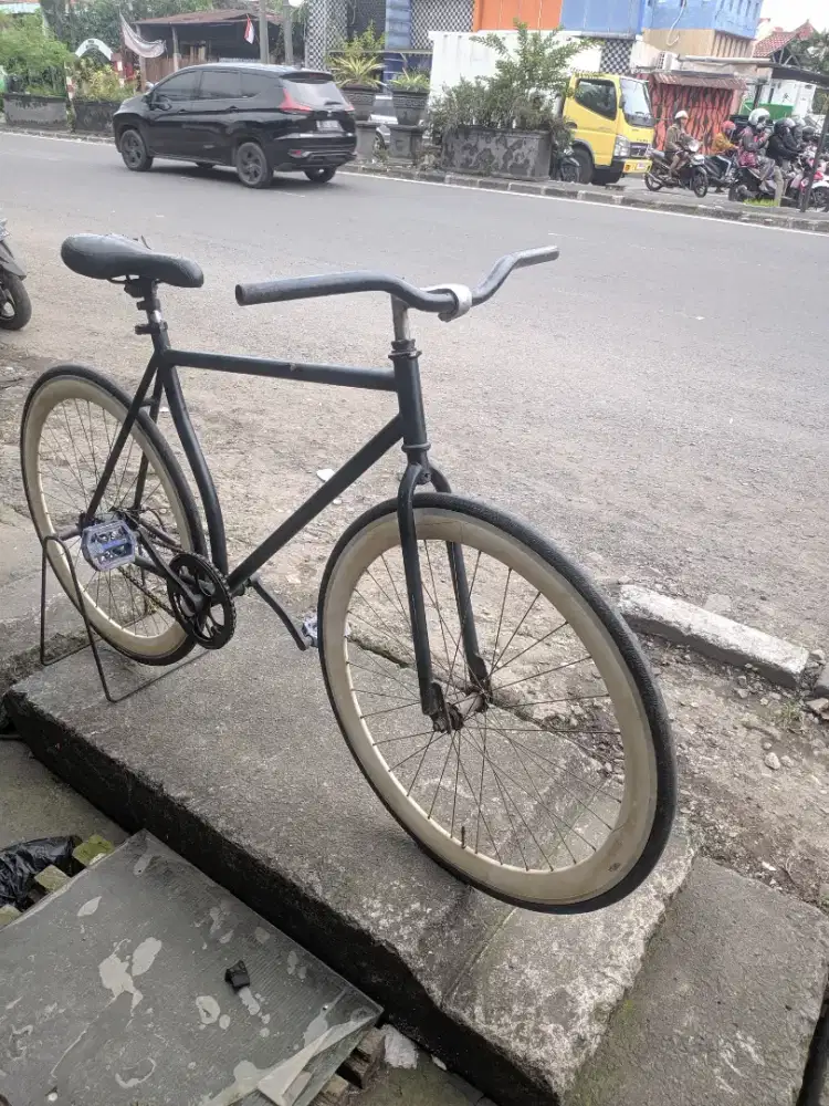Sepeda fixie 700c