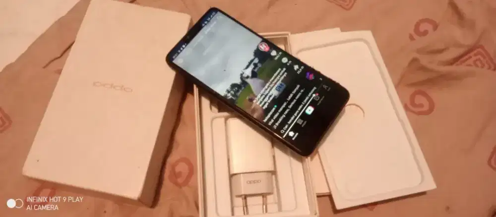 Oppo F7 full set  ram 4