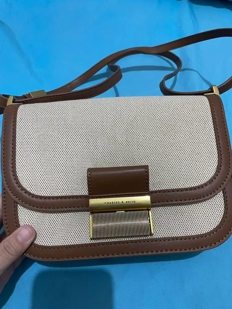 Tas sling bag Wanita Charles & Keith Original