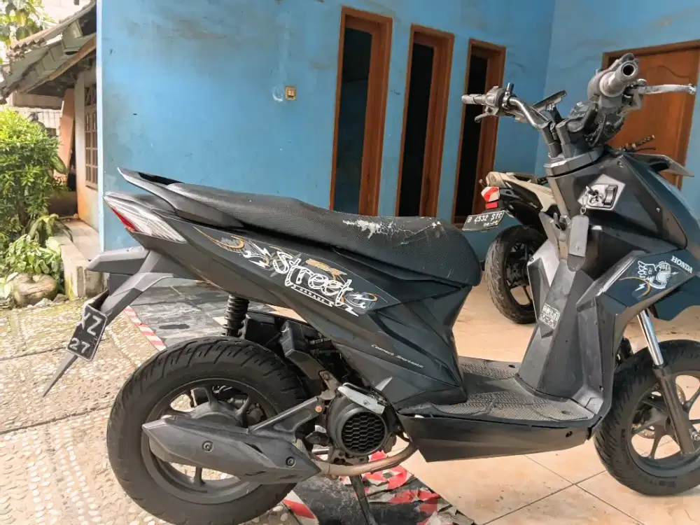 Honda Beat Street 2022 Velg Donat