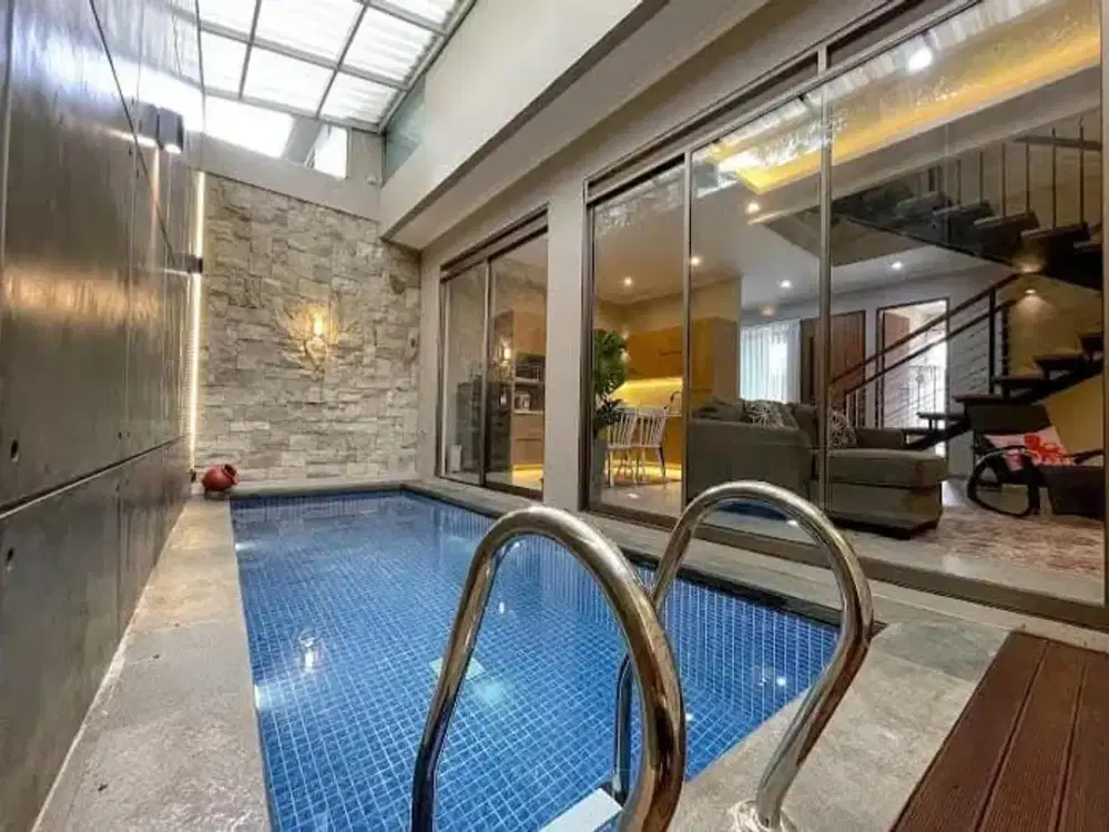 Jual Rumah CANTIK 3 LANTAI plus Jacuzzi / Kolam Renang di Cigadung Sayap Dago Bandung Utara MURAH