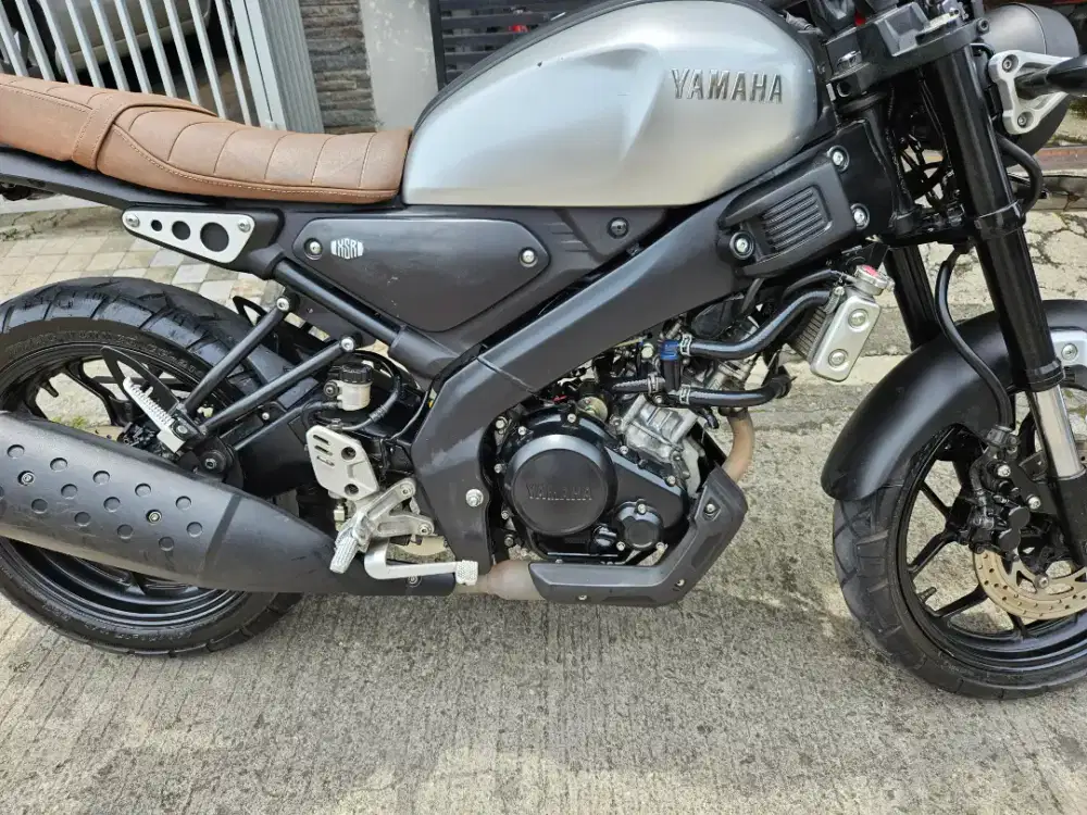 Yamaha XSR 2021 Silver