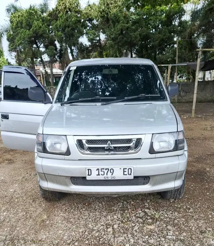 Mitsubishi Kuda GLS Solar Kuda Diesel Tahun 2000