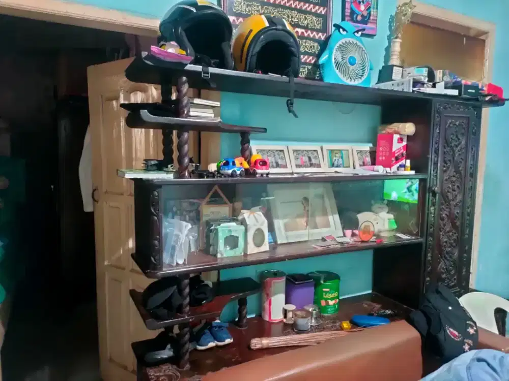 Lemari Ukiran jati usia 200Th lebih