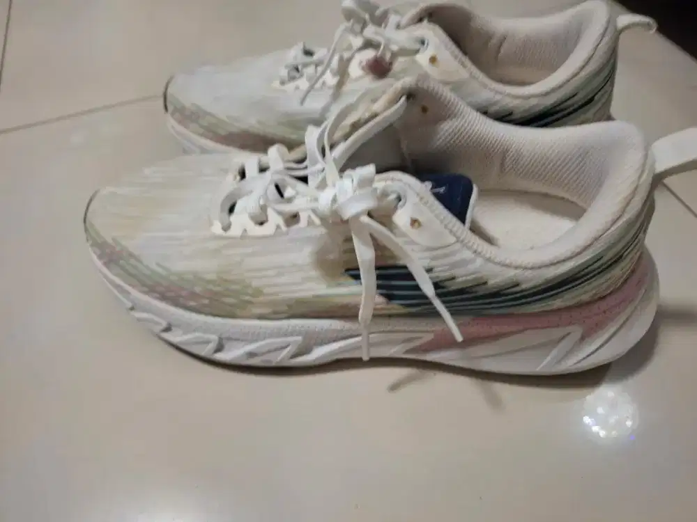 Jual sepatu diadora wanita size 38/39 running