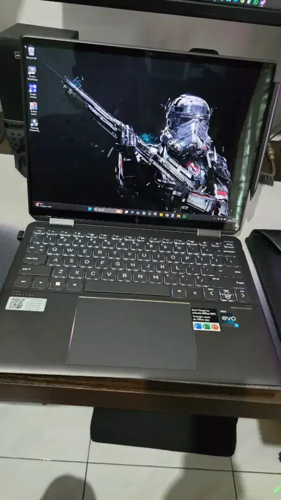 HP SPECTRE X360 2 in 1 14-ef0005TU (good condition)