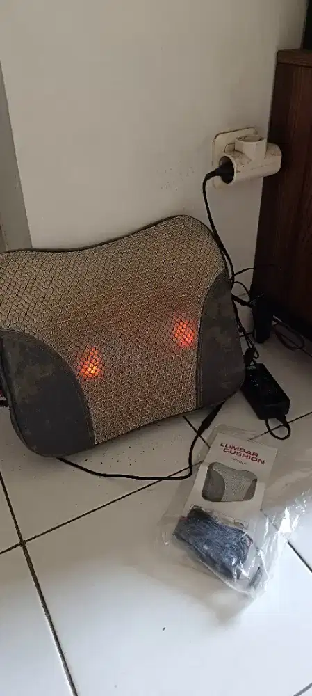 Bantal pijat elektrik