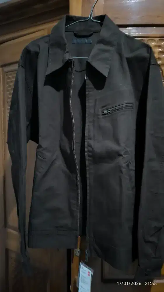 Jaket Blouson Uniqlo Warna Coklat