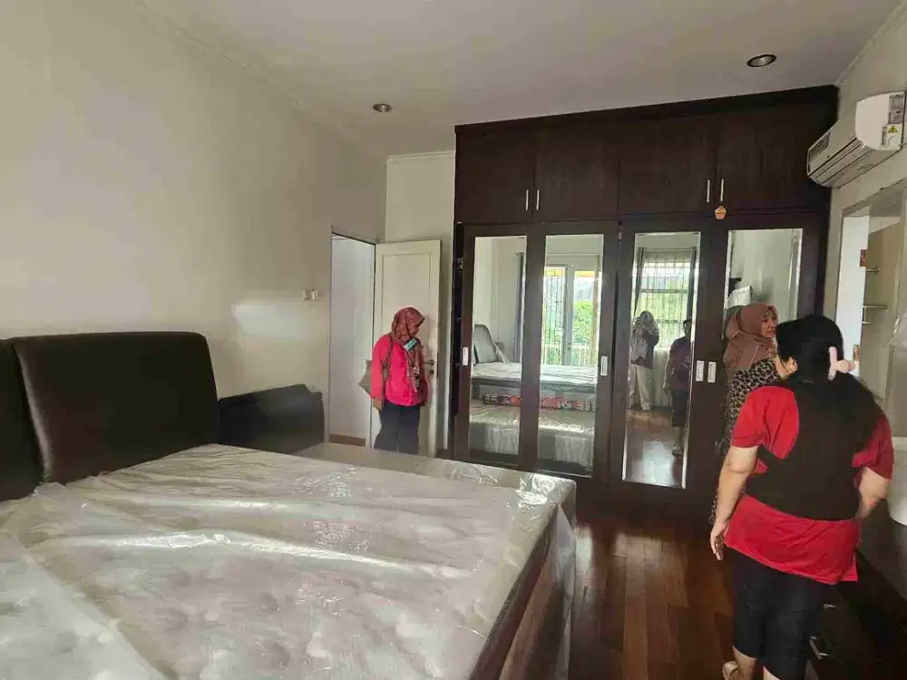 dijual rumah siap huni full furnis di cluster costariva delatinos