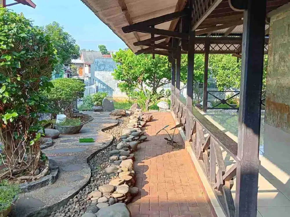 Rumah dekat Univ Soegijapranata Semarang