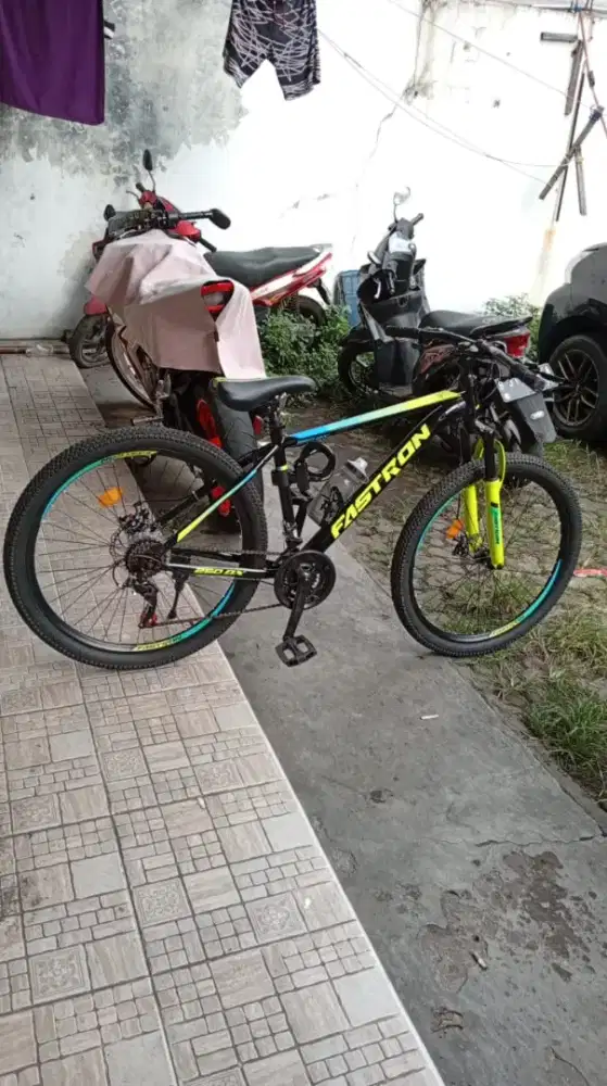 Sepeda gunung fastron