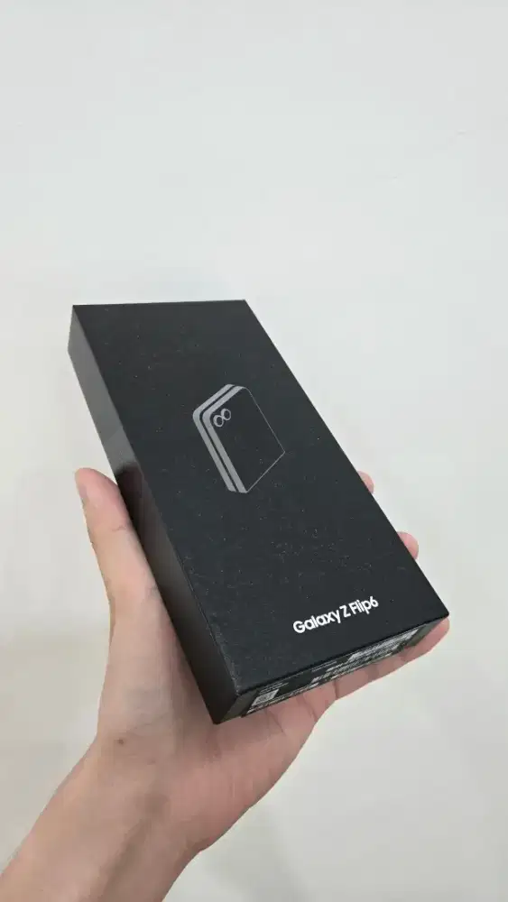 FS SAMSUNG GALAXY Z FLIP 6 Second Like New