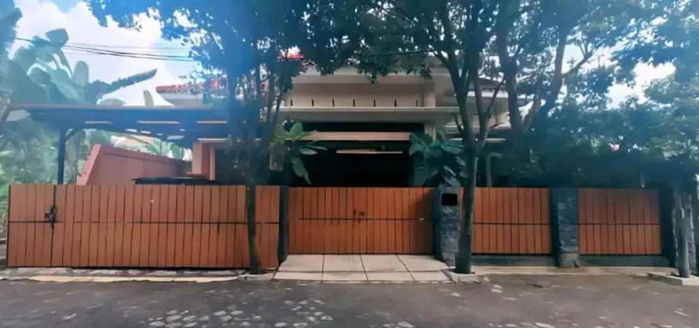 RUMAH CLASIK MODERN BINA BANGSA JANGLI JATINGALEH BANYUMANIK