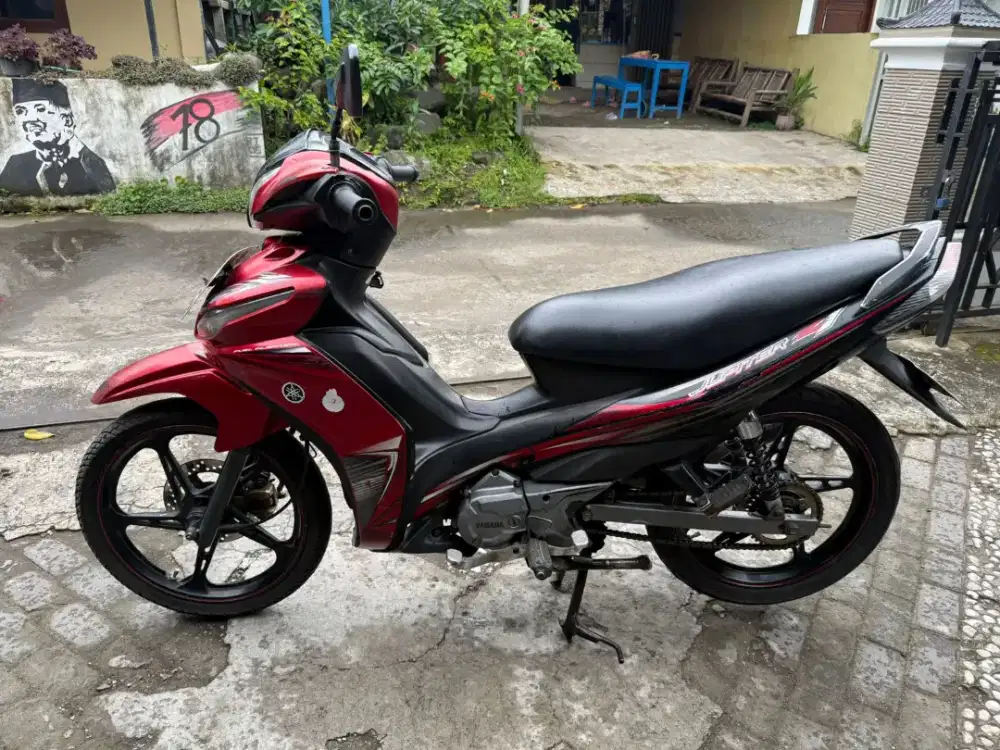 Jupiter Z1 injeksi THN 2012 plat AB Sleman