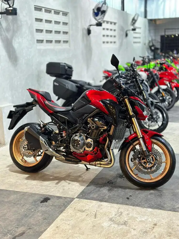 KAWASAKI Z900 ABS LOW KM LIKE NEW