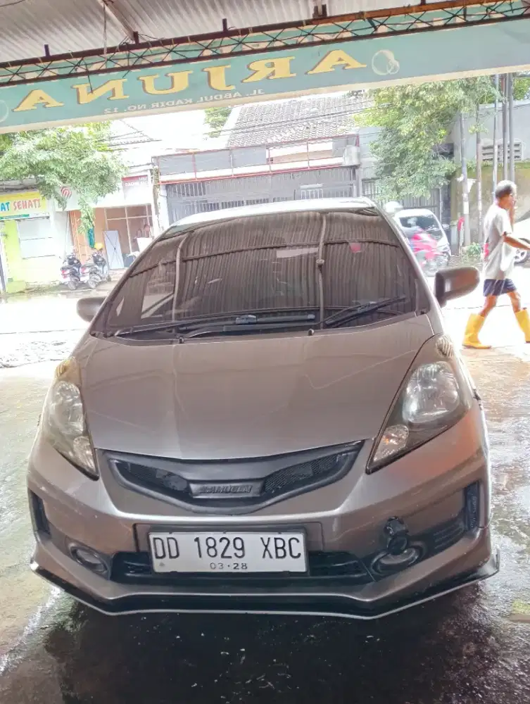 MOBIL HONDA JAZZ SECOND BEKAS