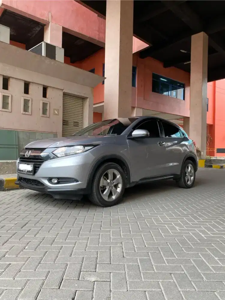 Honda Hrv E 2016 km 30rb antik