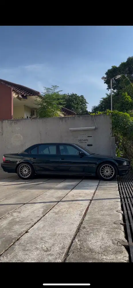 BMW 735Li 1998 Bensin