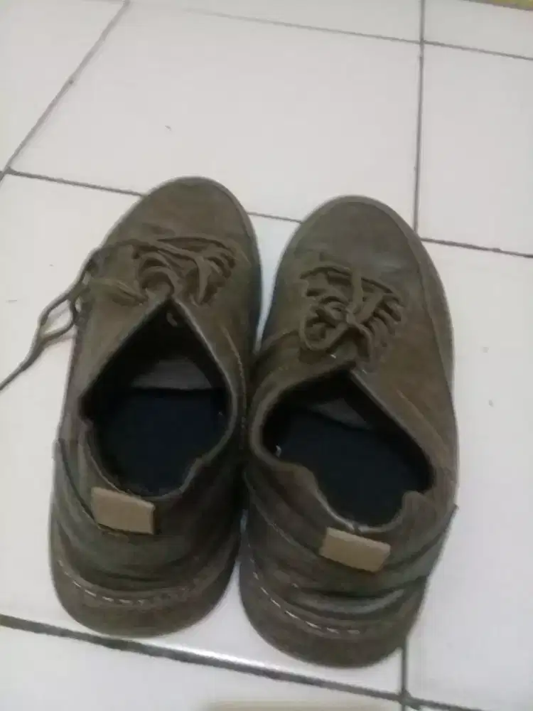 Dijual sepatu kantor warna Brown cokelat