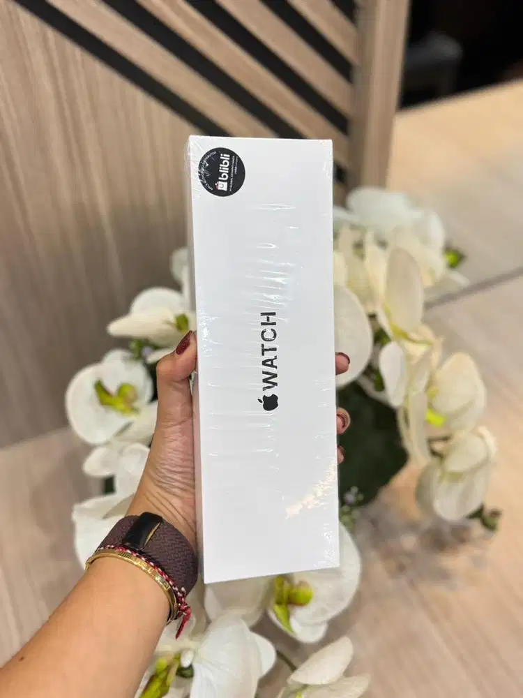 Apple watch SE 3 40mm starlight new