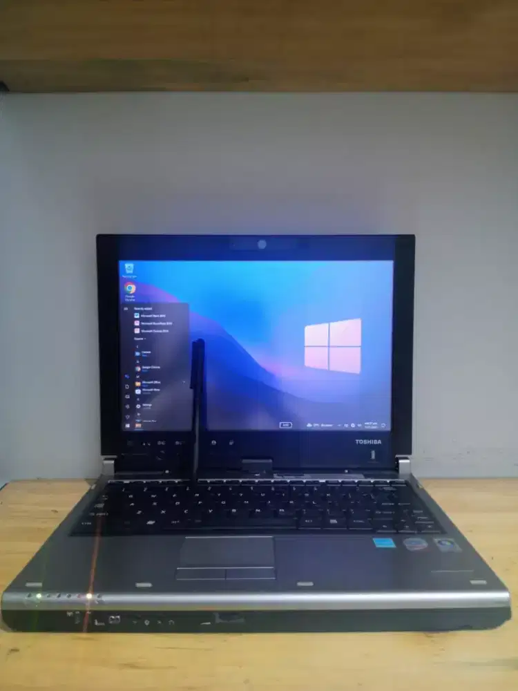 Touchscreen Toshiba Portege Core2Duo T7250 ram 4GB 500GB baterai 1 jam