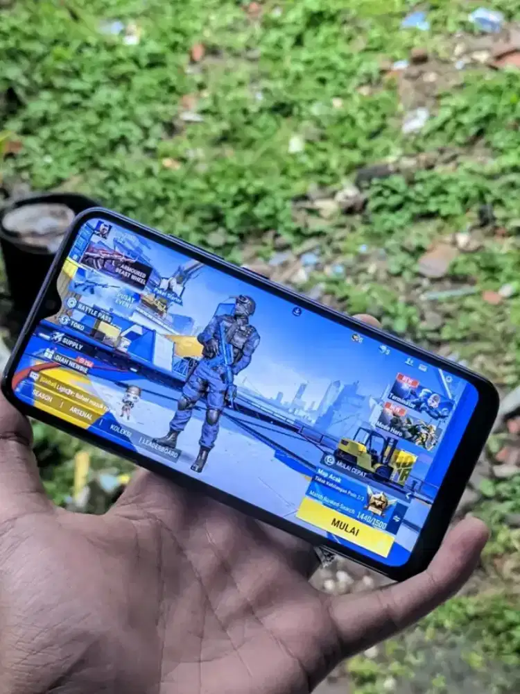 xiaomi Redmi note 8 
Ram 4+1/64