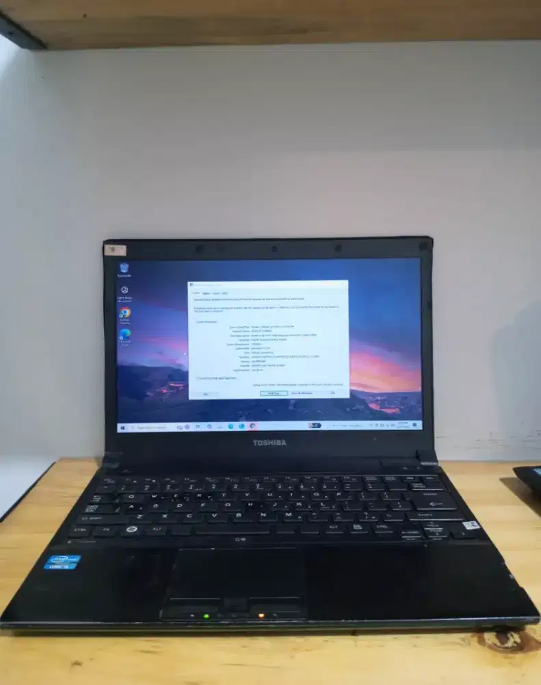 Toshiba Portege R835 slim Core i3 - 2310M DDR 8GB 640GB 13.3 3 Jam