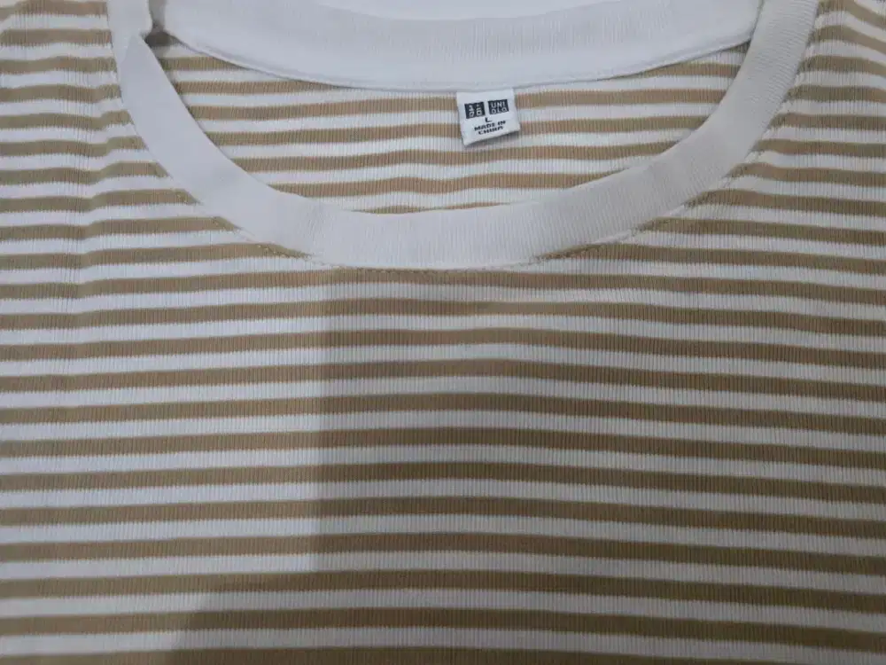 Top Uniqlo stripes buy1 get 1