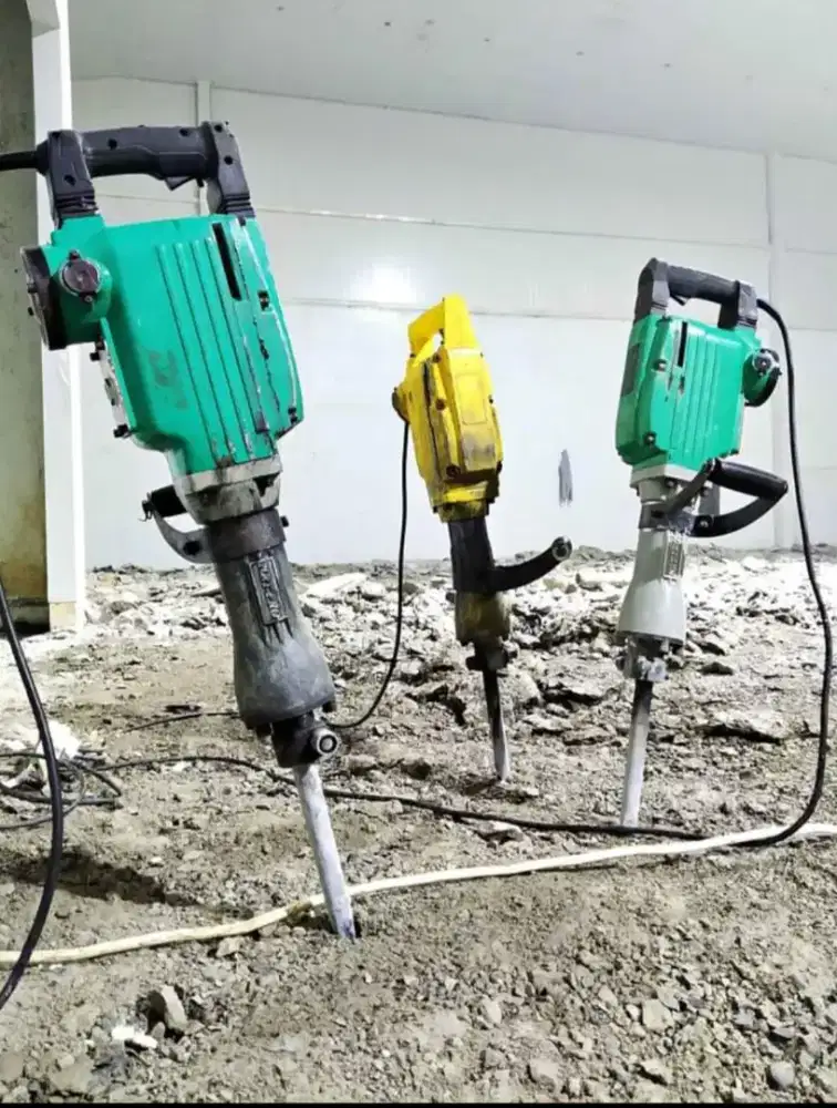 Sewa Jack hammer/dril. Stamper. Genset. Vibrator. Coring. Trowel. Alko