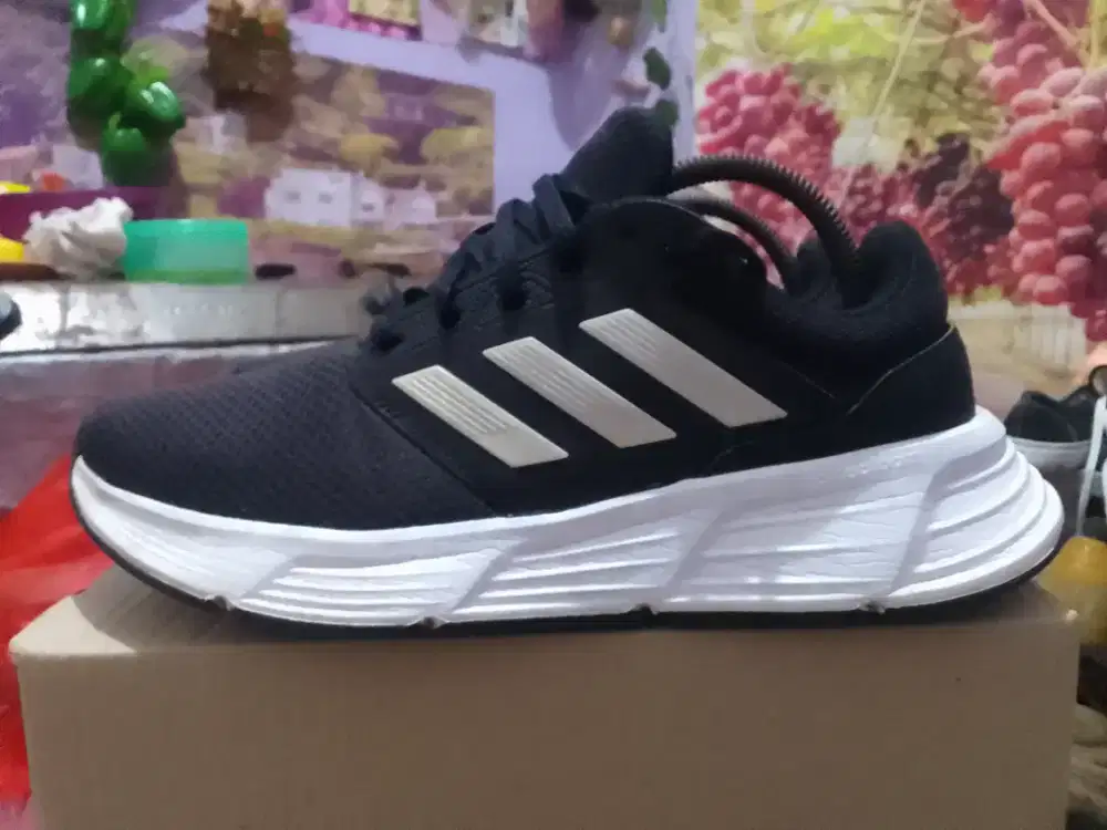 Adidas galaksi 6